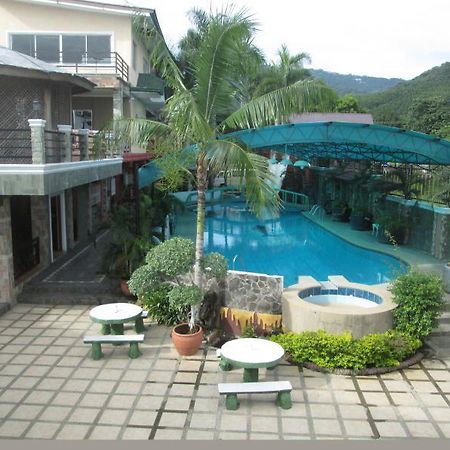 Villa Khristalene Batangas Buitenkant foto